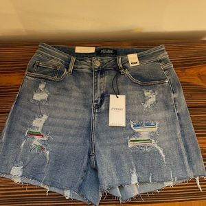 Judy Blue shorts size XL. NWT